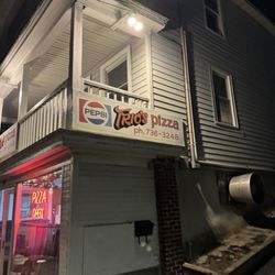 Trio's Pizza - Storefront