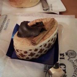 Pasteleria El Cebo - Pastelito de canela