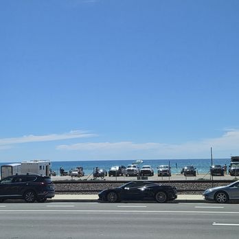Sunsets Bar - American Near Me - Capistrano Beach, California