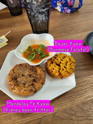 Top Point Royal Cafe by null