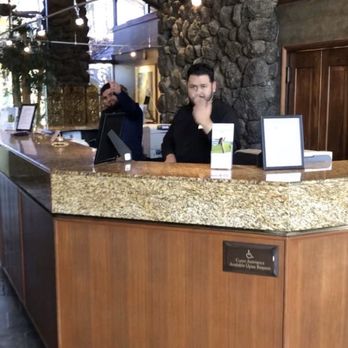 Humphreys Half Moon Inn - Middle finger and hand gun gesture from front desk employees at half moon inn - San Diego, CA