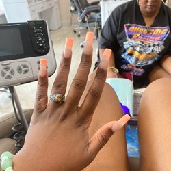 KNV Nails