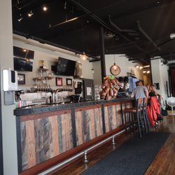 Swing Barrel Brewing Company - Bar