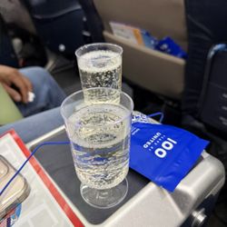 United Airlines - Champagne upon boarding