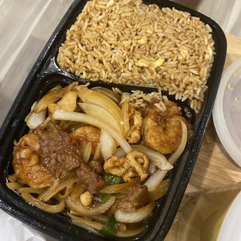China Stix - a tray of rice, meat, and vegetables - Chinese Near Me - Houston, Texas