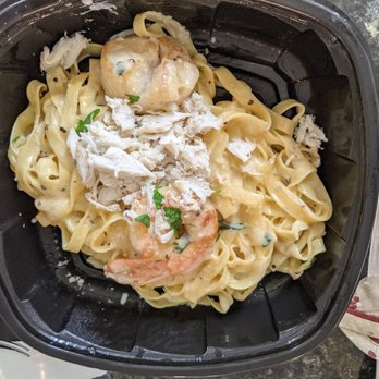 Galliano - fettucini with shrimp, scallops, crab - Wine Bars Near Me - Fulton, Maryland