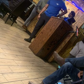 Shaking Crab - Why are the servers wearing headphones while handling food? This is unprofessional and unsanitary. - Cajun/Creole Near Me - Virginia Beach, Virginia Shaking Crab - Why are the servers wearing headphones while handling food? This is unprofessional and unsanitary. - Cajun/Creole Near Me - Virginia Beach, Virginia