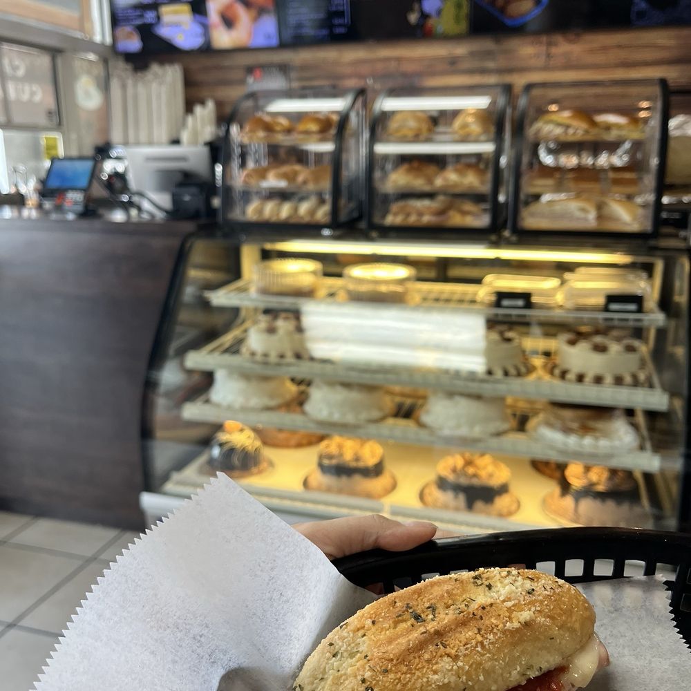 Mr Bakery - Bakeries Near Me - Hialeah, Florida