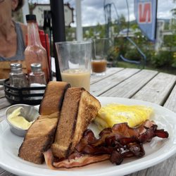 Toast & Eggs