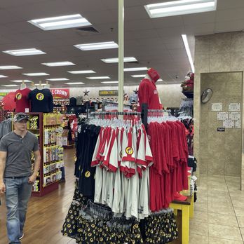 Buc-ee's - Gas Stations Near Me - Fort Worth, Texas