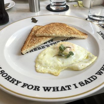 Staypineapple, An Iconic Hotel, The Loop - Breakfast in their lobby restaurant. - Hotels Near Me - Chicago, Illinois Staypineapple, An Iconic Hotel, The Loop - Breakfast in their lobby restaurant. - Hotels Near Me - Chicago, Illinois