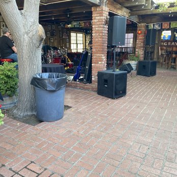 Vincent Hill Station Restaurant & Saloon - Music in the evening - Music Venues Near Me - Acton, California