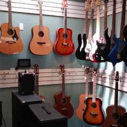 Rising Star Music - Guitars
