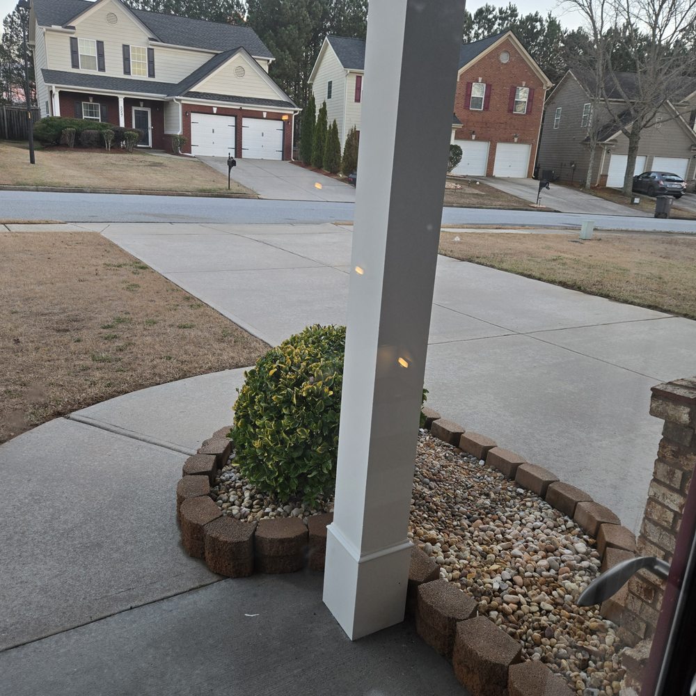 Caps Pressure Washing - Driveway and front door walkway. - Pressure Washers Near Me Caps Pressure Washing - Driveway and front door walkway. - Pressure Washers Near Me