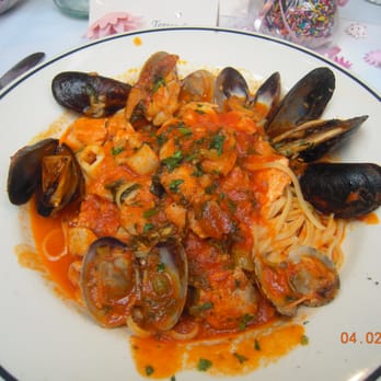 Cafe Santorini - Seafood Cioppino Over Linguine - Italian Near Me - Pasadena, California