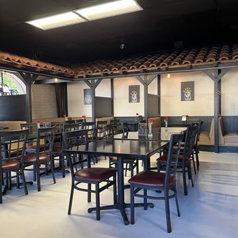 El Patron Bar & Grill - Atmosphere-great seating - Bars Near Me - Medford, Oregon El Patron Bar & Grill - Atmosphere-great seating - Bars Near Me - Medford, Oregon