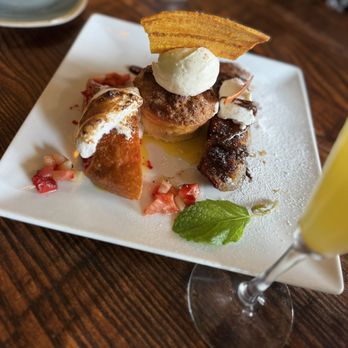 Oyo - Dessert platter - Latin American Near Me - Pleasanton, California Oyo - Dessert platter - Latin American Near Me - Pleasanton, California