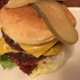 The only thing worth taking a pic the double cheeseburger. Now this was damn good. The only thing worth taking a pic the double cheeseburger. Now this was damn good.