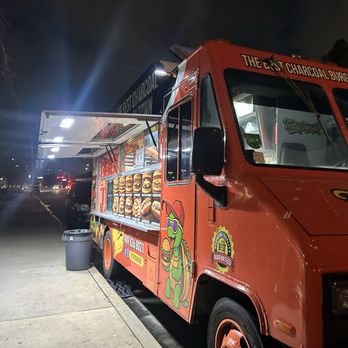 Tortuburger - Truck exterior - Food Trucks Near Me Tortuburger - Truck exterior - Food Trucks Near Me