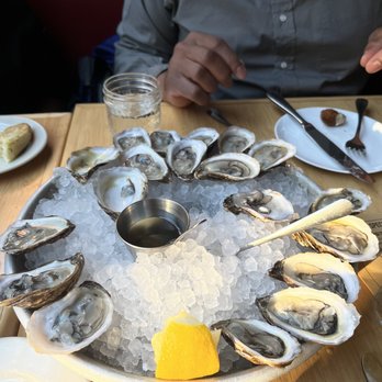 Viale - Dozen East Coast Oysters - Italian Near Me - Cambridge, Massachusetts Viale - Dozen East Coast Oysters - Italian Near Me - Cambridge, Massachusetts