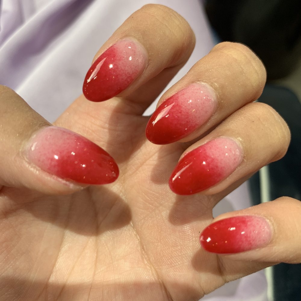 Woodminster Nails - Ombré dip powder by Mimi - Nail Salons Near Me - Oakland, California