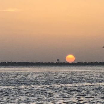 Doc's Seafood & Steaks - Seafood Near Me - Corpus Christi, Texas