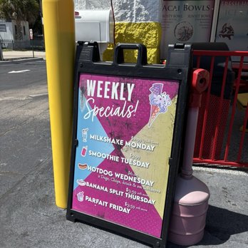 Frosty King - Outside - Ice Cream & Frozen Yogurt Near Me - Edgewater, Florida Frosty King - Outside - Ice Cream & Frozen Yogurt Near Me - Edgewater, Florida