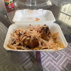 100 Plus Latino Restaurant - Parece que se comieron la mitad de mi porción
