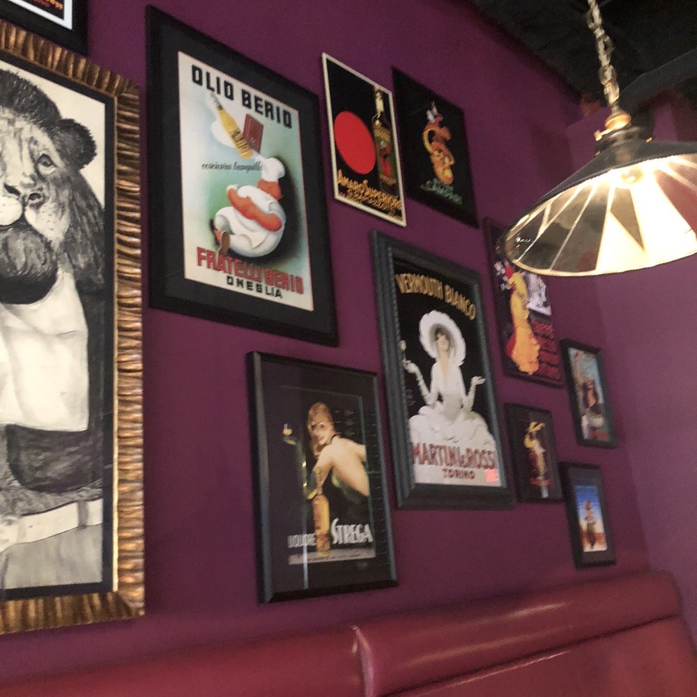 JT’s Restaurant - The wall and decor near where I was seated. - Pizza Near Me - Buffalo, New York JT’s Restaurant - The wall and decor near where I was seated. - Pizza Near Me - Buffalo, New York