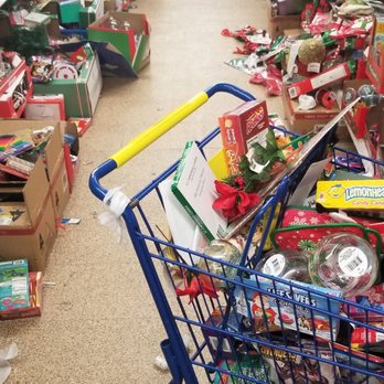 Dollar Tree - Very messy need to be well organized - Discount Store Near Me - Sunnyside, New York