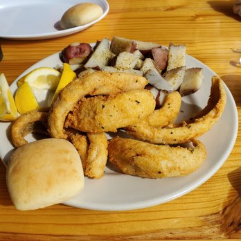 Dixie Saloon - Fried perch platter with red potatoes - Bars Near Me - Mackinaw City, Michigan Dixie Saloon - Fried perch platter with red potatoes - Bars Near Me - Mackinaw City, Michigan