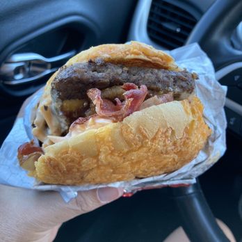 Wendy's - Big Bacon Cheddar Sandwich - Burgers Near Me - Springfield, Ohio Wendy's - Big Bacon Cheddar Sandwich - Burgers Near Me - Springfield, Ohio