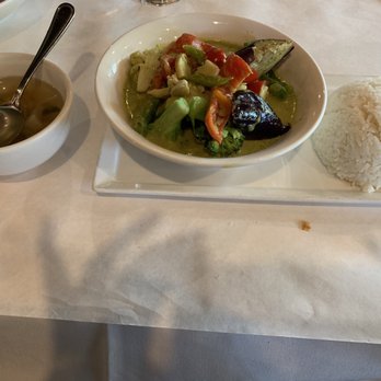 Shana Thai Restaurant - Green Curry Chicken - 2/5 rating - Thai Near Me - Mountain View, California Shana Thai Restaurant - Green Curry Chicken - 2/5 rating - Thai Near Me - Mountain View, California