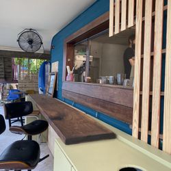 Corduroy Coffee And Clay - Bar seating