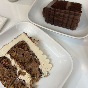 Peacefood - Carrot Cake and Chocolate Cake - Vegan Near Me - New York, New York