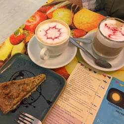 La Casa Del Sol - Latte (1800 peso), Cappuccino doppio (2200) 2015/11, tarta de nuñez (1500 peso) US$1=680 peso