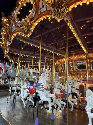 King Arthur Carrousel by null