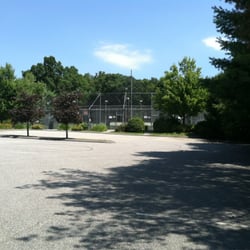 Yorktown Golf & Baseball Center - Batting cages - baseball and softball