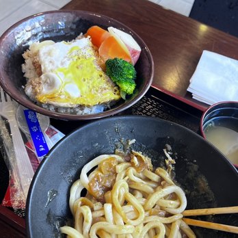 Donburi Cafè - Katsu Don Curry Udon - Japanese Near Me - Long Beach, California