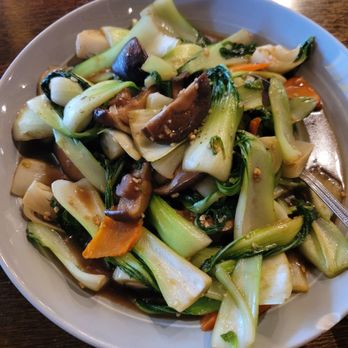 Tracy Thai Restaurant - Bok choy w/ shiitake mushrooms - Thai Near Me - Tracy, California Tracy Thai Restaurant - Bok choy w/ shiitake mushrooms - Thai Near Me - Tracy, California
