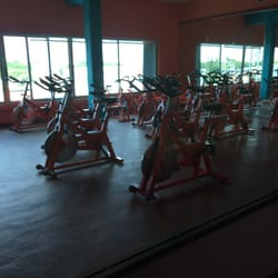 Yek Gym Cancun - Salón de spinning!!!