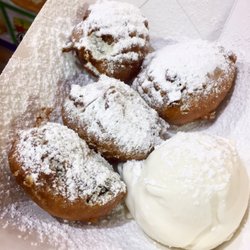 La Spiaggia - Fried Oreos & Vanilla Ice Cream