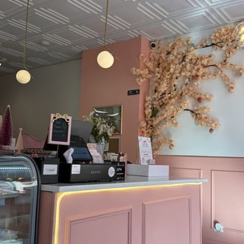 Paola's Delights - Bakeries Near Me - Chicago, Illinois