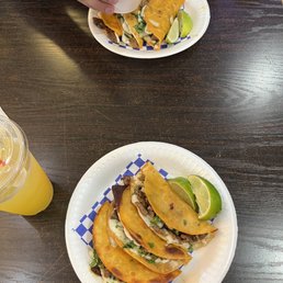 Queso Tacos