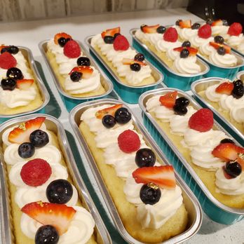 Stellaheart Dessert - Very Berry Vanilla Cake - Desserts Near Me Stellaheart Dessert - Very Berry Vanilla Cake - Desserts Near Me