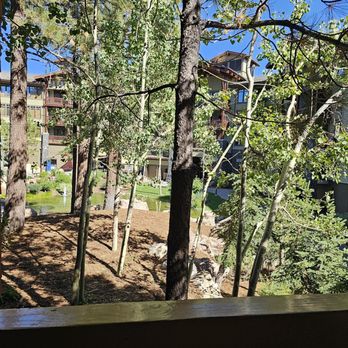 The Village Lodge - Hotels Near Me - Mammoth Lakes, California The Village Lodge - Hotels Near Me - Mammoth Lakes, California