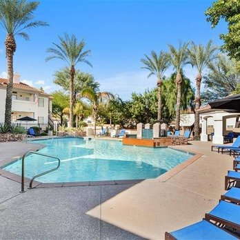 Carlyle Townhomes - Apartments Near Me - Phoenix, Arizona Carlyle Townhomes - Apartments Near Me - Phoenix, Arizona