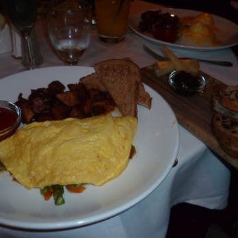Back Bay Social - Omelette and cheese: brunch! - New American Near Me - Boston, Massachusetts