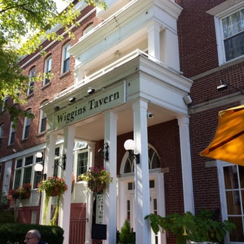 Coolidge Park Cafe - I'm sure this classic old hotel is haunted. - Diners Near Me - Northampton, Massachusetts