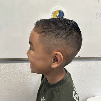 Fanatics #2 - Barbers Near Me - Pearland, Texas Fanatics #2 - Barbers Near Me - Pearland, Texas